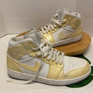 Nike JORDAN 1’s Phat Carbon Fiber. Style# 364770 2012 Release